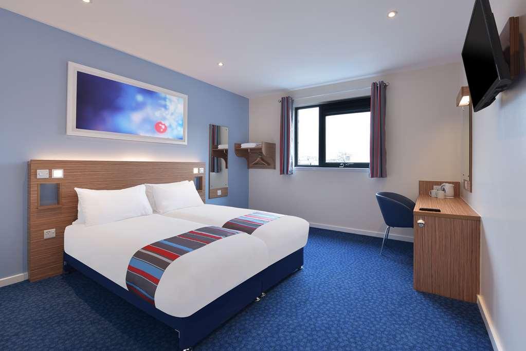 Travelodge London Hounslow Habitación foto